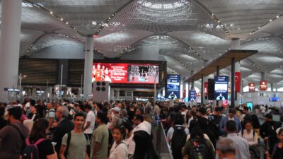 Bayram tatilinde İGA İstanbul Havalimanı’dan 2,5 milyon yolcu geçti