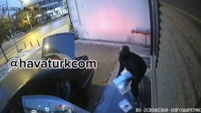 Üsküdar Altunizade'de drone satışı yapılan bir mağazaya lüks bir araçla
