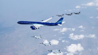 Azerbaycan Cumhurbaşkanı İlham Aliyev'in uçağı Pakistan hava sahasına girdiğinde Pakistan