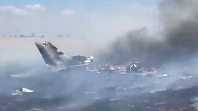 Brezilya’da çiftliğe uçak düştü Brezilya'da bir çiftliğe düşen uçakta bulunan 3 kişi, yanarak hayatını