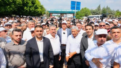 Adana'da Büyükşehir Belediye Başkanı Zeydan Karalar, Adana Şakirpaşa Havaalanı’nın kapatılmaması