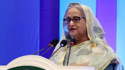 Başbakan Şeyh Hasina'nın helikopter ile ülkeden kaçtığı öğrenildi. Hasina’nın askeri
