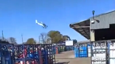 Arjantin Rosario’da kovulduğu fabrikaya Cessna 152 tipi uçakla intihar dalışı