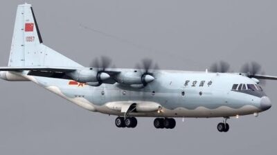 Japonya, Çin Y-9 askeri keşif uçağının, Nagasaki Eyaleti yakınlarındaki Danjo
