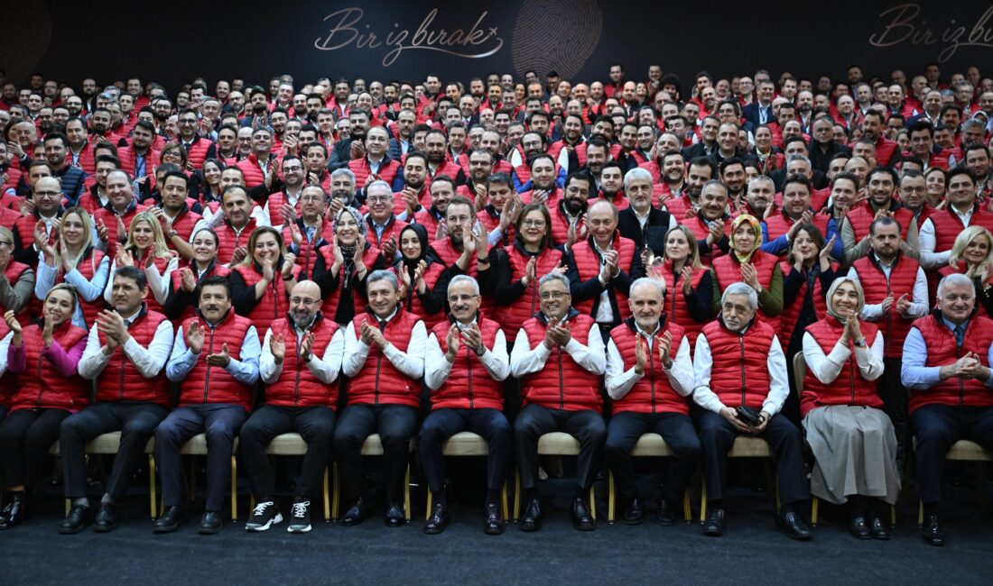 Bakan Uraloğlu, THY Yönetim Zirvesi’nde konuştu Ulaştırma ve Altyapı Bakanı Abdulkadir Uraloğlu, 23 Ocak’ta başlayacak Şam