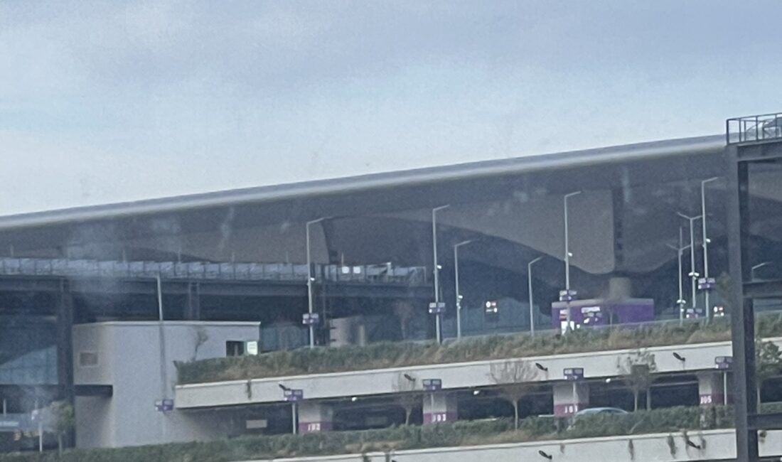 İGA, İstanbul Havalimanı otoparklarındaki zamlı tarifeyi resmen açıkladı. Zamlı tarife