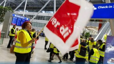 Almanya'da Köln/Bonn ve Düsseldorf Havalimanı çalışanlarının birer günlük grevleri operasyonda