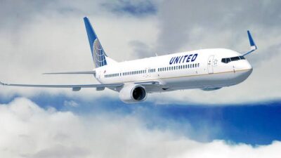 Pilot pasaportunu yanına almayı unutunca, Los Angeles'tan Şanghay seferi için
