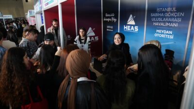 Marmara Kariyer Fuarı (MARMARAKAF) bugün kapılarını ziyaretçilerine açtı.
İstanbul Sabiha