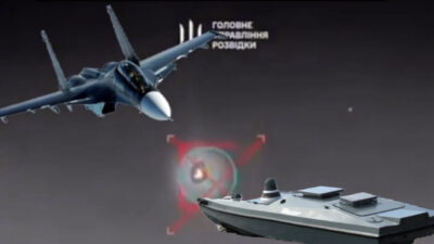 Ukrayna, insanısız deniz aracı ile Rus Su-30 tipi savaş uçağı