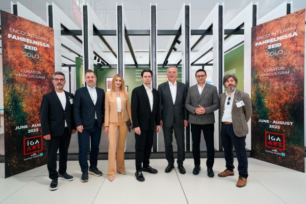 Dünyanın önemli kadın sanatçılarından biri olan Türk ressam ve heykel