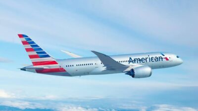 
American Airlines uçağına kaçak binen yolcuya 60 bin dolar para