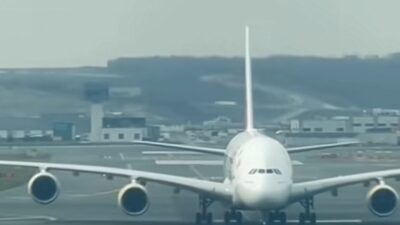 Dünyanın en büyük yolcu uçağı A380, İstanbul’a divert etti