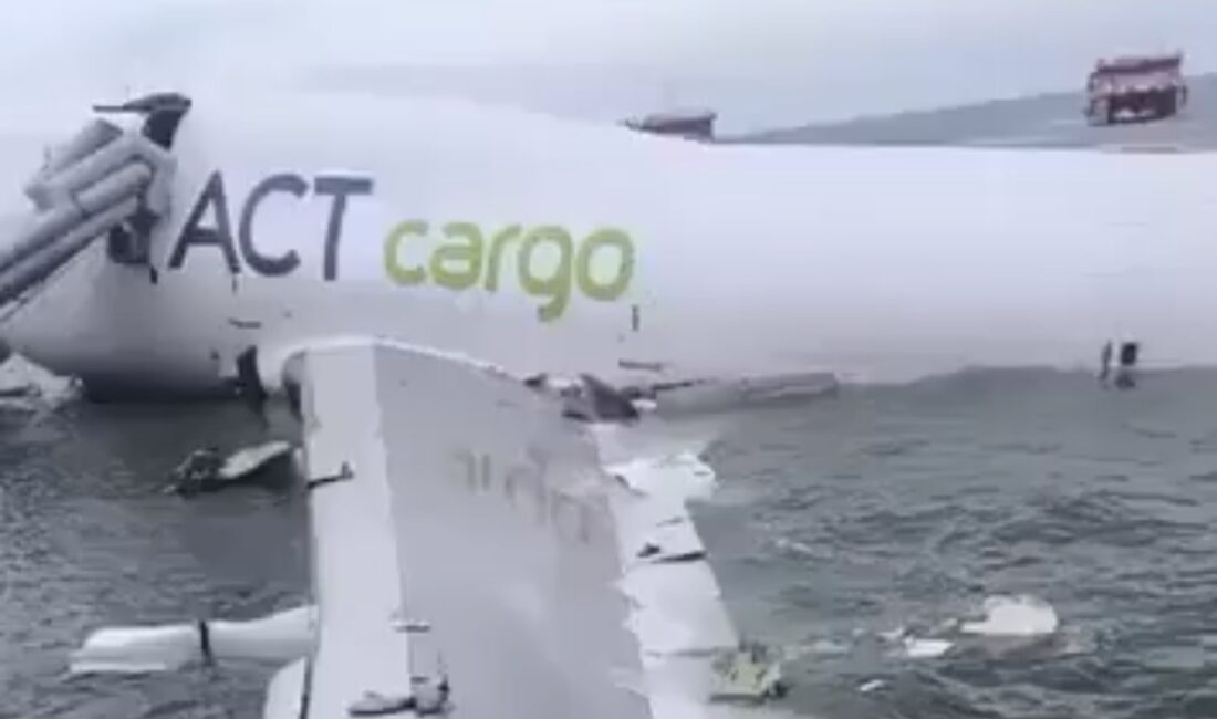 ACT kargo uçağı pistten çıkarak denize sürüklendi Türk şirketine ait kargo uçağı Hong Kong’ta pistten çıktı: Araca