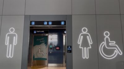 İstanbul Havalimanı’nda Tuvaletlerin Uzaktan Bulunabilmesi Adına Yenilik: Neon Işıklı WC’ler