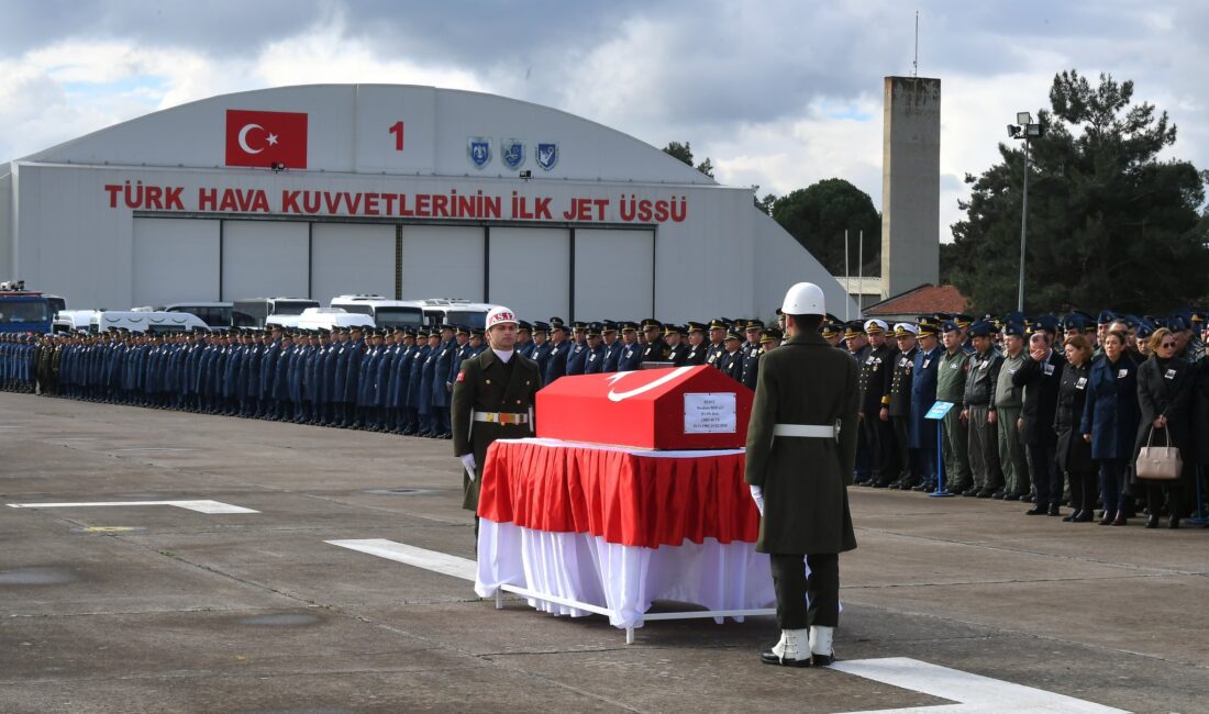 Balıkesir’de F-16 uçağının düşmesi sonucu şehit olan Hava Pilot Binbaşı