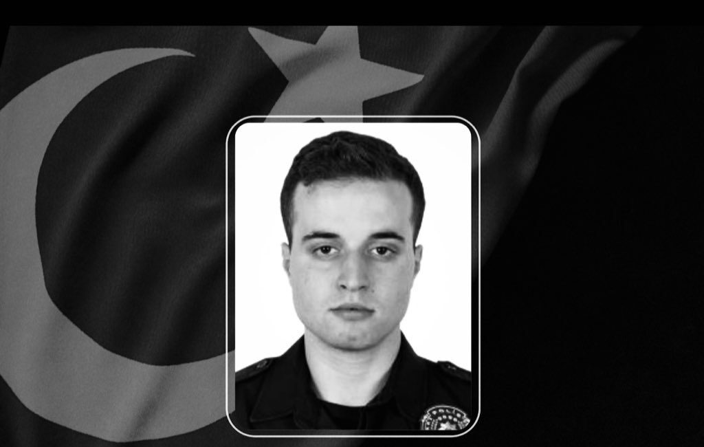 Polis memuru Mustafa Aydın kazada şehit oldu İstanbul Havalimanı Şube Müdürlüğü kadrosunda görevli Polis Memuru Mustafa Aydın,