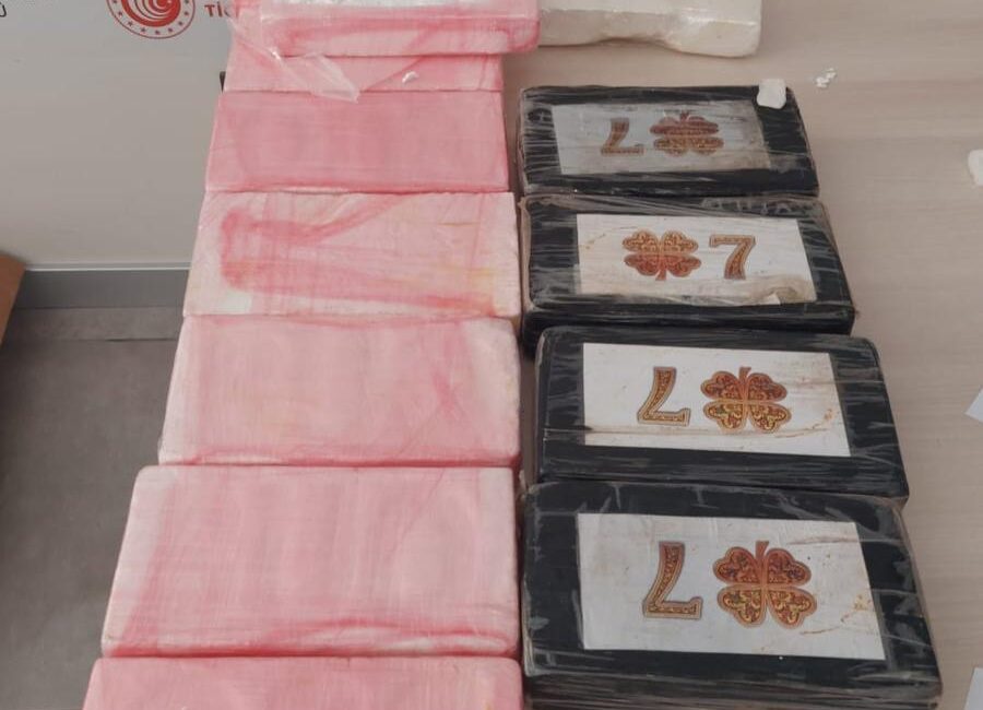 İstanbul Havalimanı’nda Uy.şturucu Operasyonu: 5 kişi tutuklandı, 2 şüpheli de