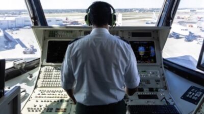 Washington’da Pilotlardan “Miyavlama” ve “Havlama” Şakası: Kontrolör “Profesyonel Olun” Diye