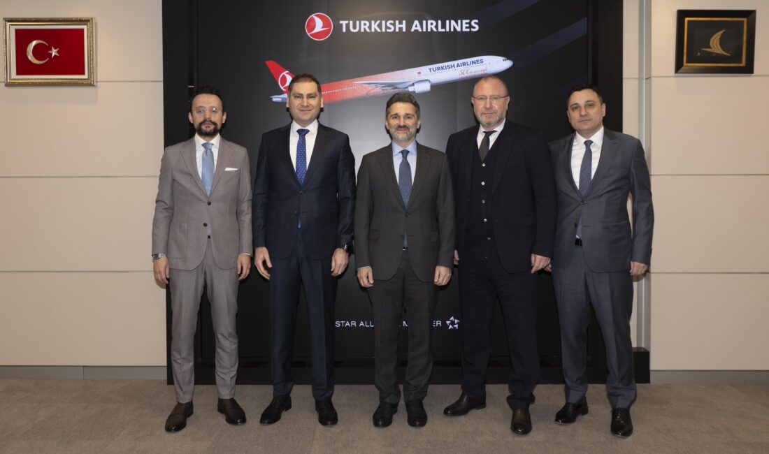 İGA Yönetiminden THY’ye ziyaret İGA Havalimanı İşletmesi CEO’su Selahattin Bilgen ve yöneticiler, Türk Hava