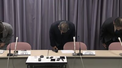 Japon Havayolları(JAL) Yöneticileri, Limit Dışı A.kol Nedeniyle Uçuşu Geciktiren İki