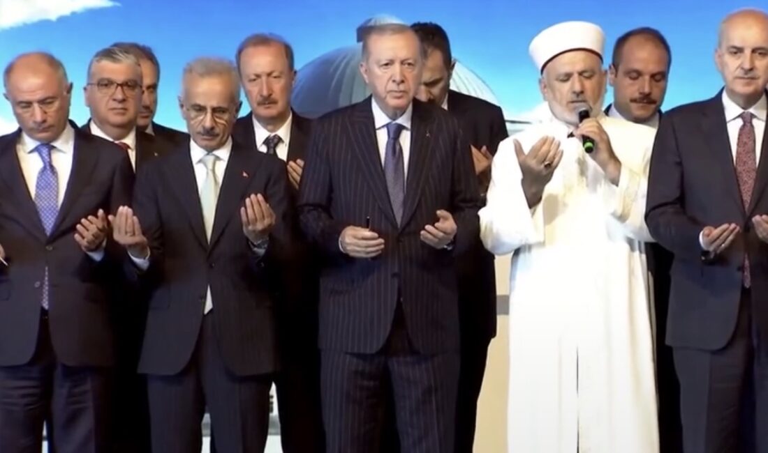 Ankara Havalimanı hizmete açıldı Ankara Havalimanı ve Yeni Bağlantı Yolları, Cumhurbaşkanı Recep Tayyip Erdoğan’ın