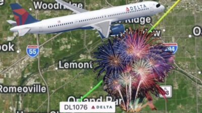 Amerika’nın Bağımsızlık Günü kutlamaları sırasında Delta Air Lines’a ait DL1076