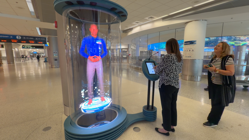 Miami Havalimanı’nda Hologram Danışma Görevlileri: Yolculara 40 Dil’de Sesli Yanıt