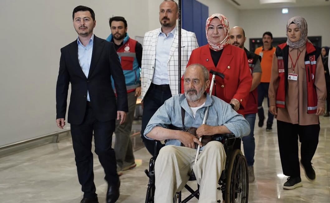 40 yıllık Türkiye hasreti sona erdi Suudi Arabistan’da mahsur kalan Ali Baybaş’ın 40 yıllık Türkiye hasreti
